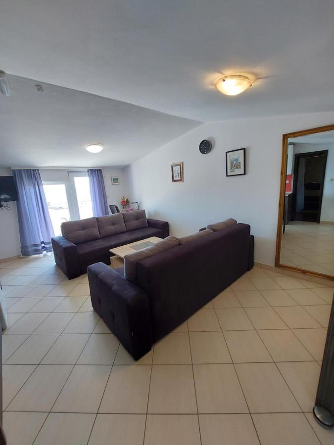 Holiday Baška Voda Eksteriør bilde