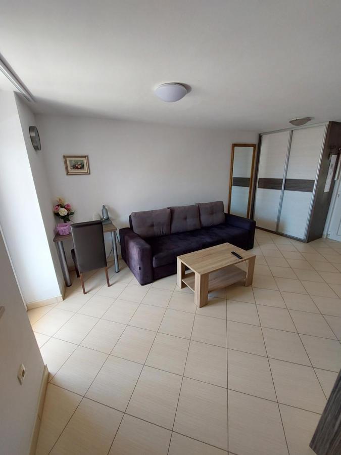Holiday Baška Voda Eksteriør bilde